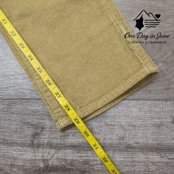 Levi's 314 Shaping Straight Corduroy Pants Size 29X30 - Picture 5 of 6